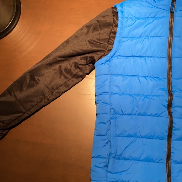 Boys Puma Vest Jacket - Picture 2 of 8